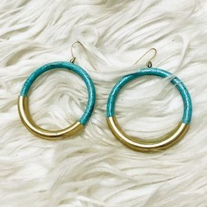 Turquoise hoop earrings with gold detail💛